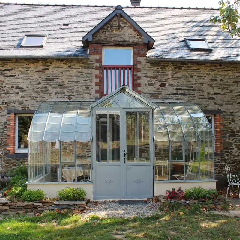 Serre à l'ancienne MONTESQUIEU largeur 2.80 m sur muret