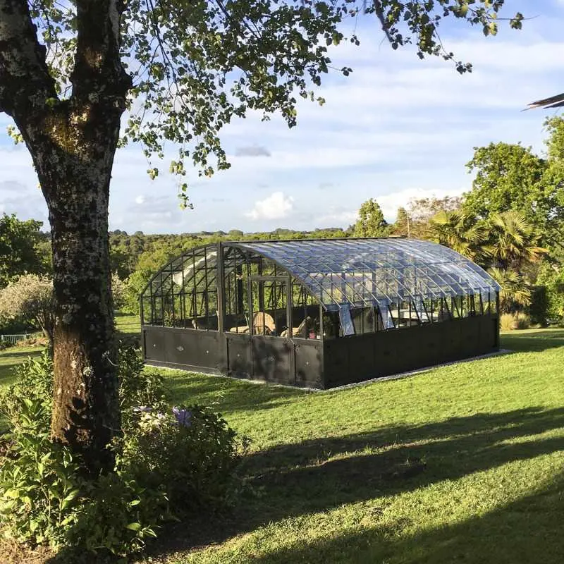 Serre à l'ancienne AMBOISE largeur 5.60 m sur embase aluminium