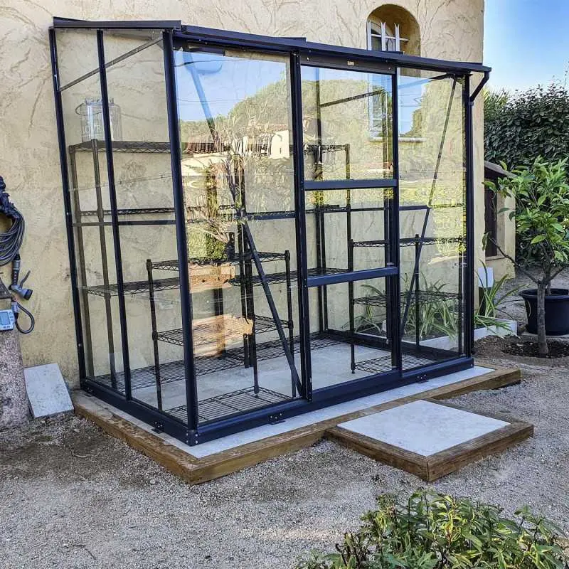 Serre de jardin LAMS Mélissa 2,50 m², coloris gris anthracite, verre trempé 3 mm