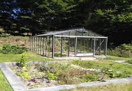 La serre : Lieu de jardinage et de culture